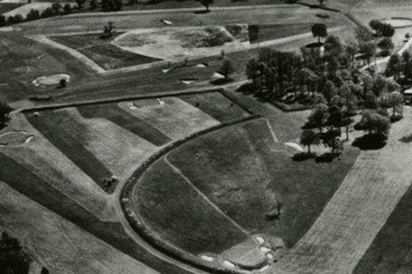 Histotical Image_3-min